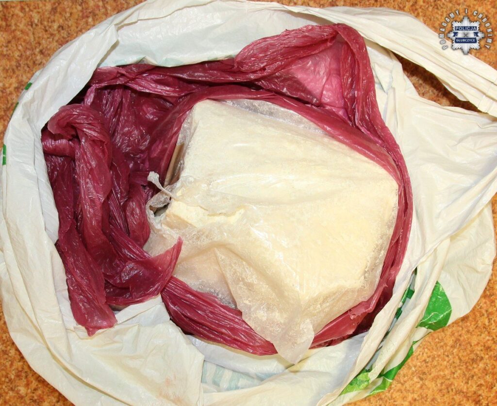 207-308448-1024x837 Głubczyccy policjanci rozbili grupę dilerów – zabezpieczono narkotyki warte 130 tys. zł